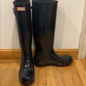 Hunter Navy Blue tall rain boots